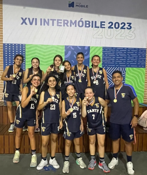 Time sub-12 de basquete feminino vence título do Intermóbile. (Torneio)
