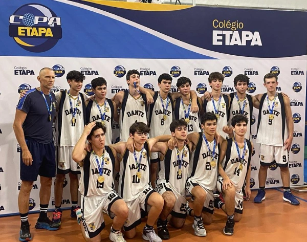 Time sub-16 de basquete vence título da Copa Etapa.