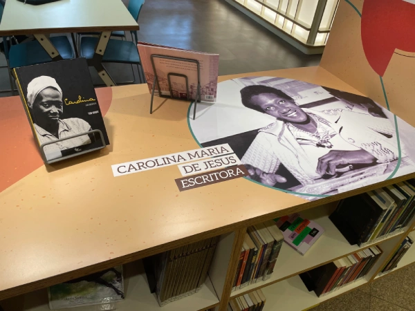 Biblioteca faz exposição em homenagem ao Dia da Consciência Negra